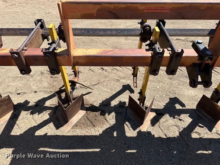 image for item OI9087 Row crop cultivator