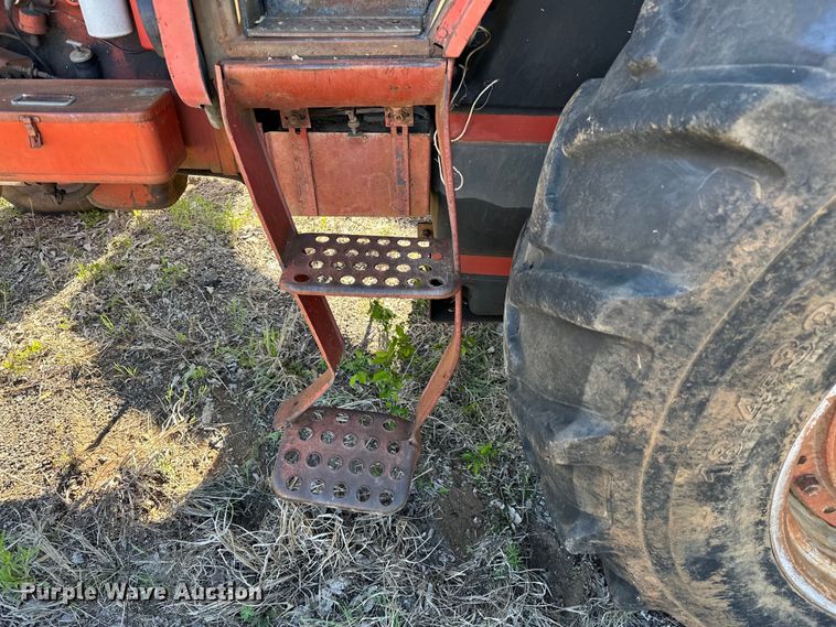 image for item OM9486 International Harvester   1086 tractor