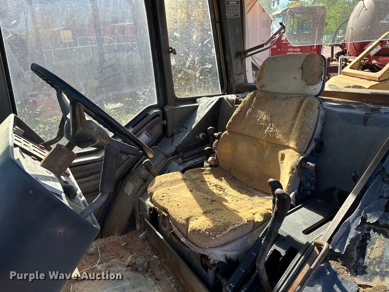 image for item OM9486 International Harvester   1086 tractor