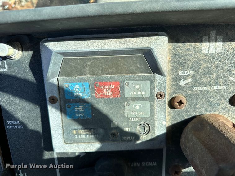 image for item OM9486 International Harvester   1086 tractor