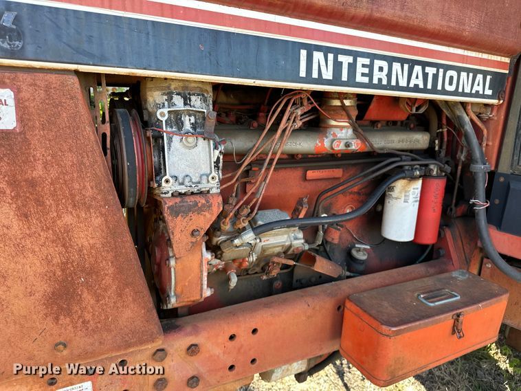 image for item OM9486 International Harvester   1086 tractor