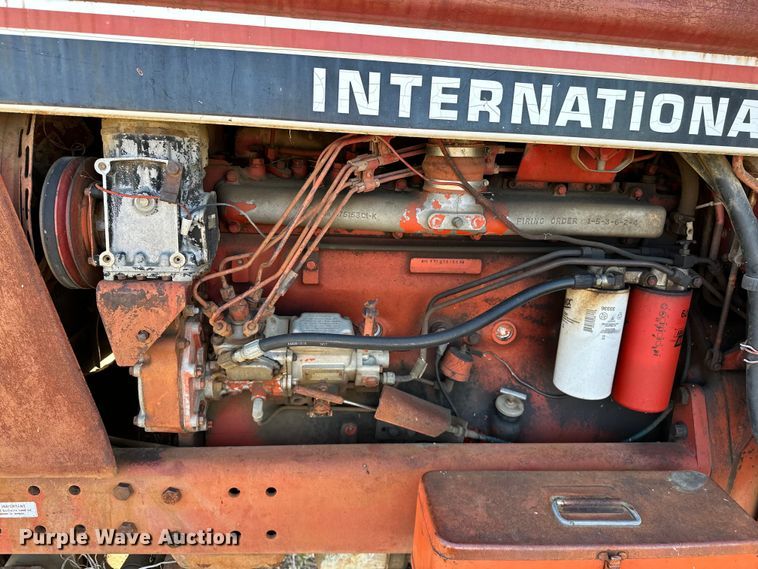 image for item OM9486 International Harvester   1086 tractor