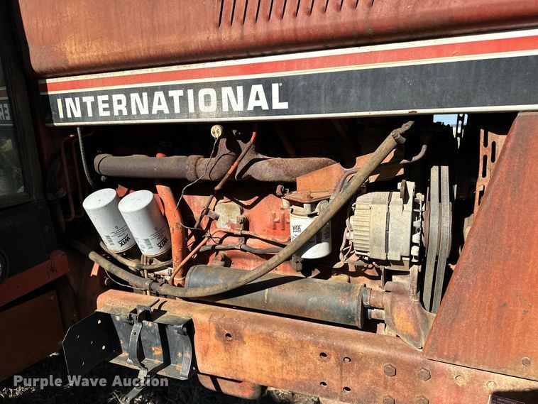 image for item OM9486 International Harvester   1086 tractor