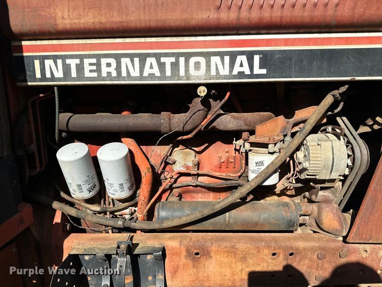 image for item OM9486 International Harvester   1086 tractor