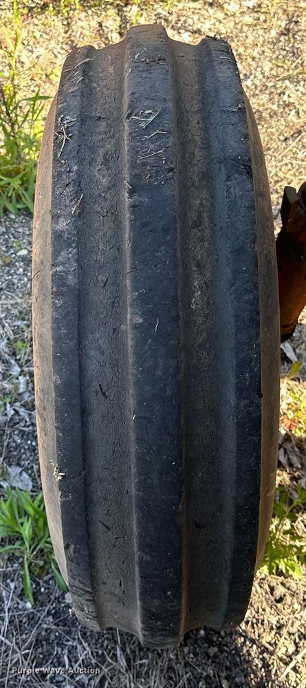 image for item OM9486 International Harvester   1086 tractor