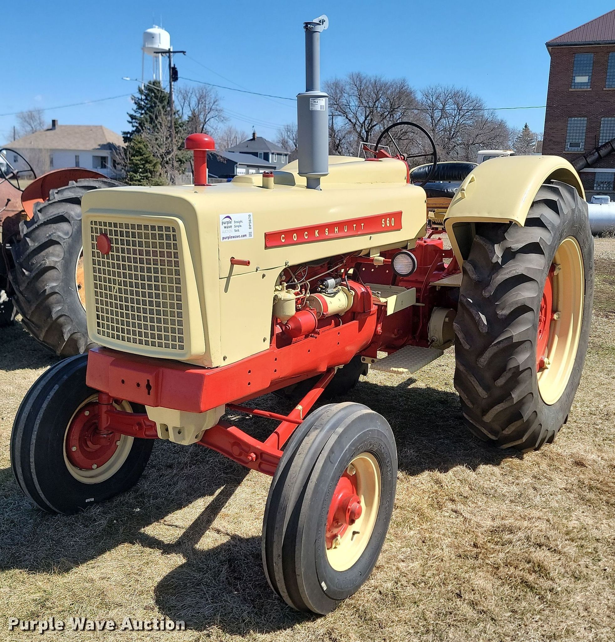 Cockshutt 560 tractor in Hosmer, SD Item DP5670 for sale Purple Wave