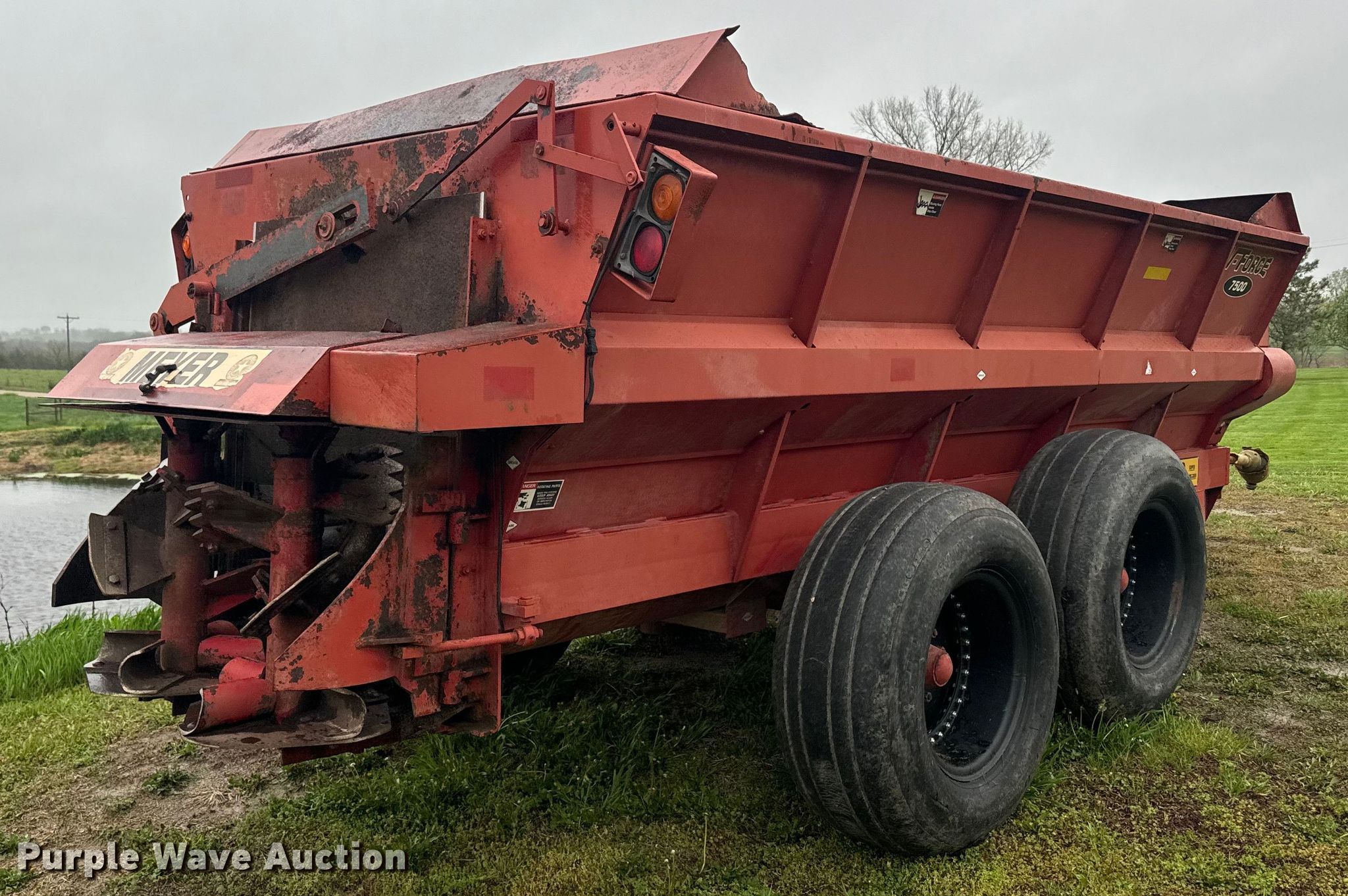 Meyer V Force 7500 manure spreader in Holton, KS Item EH5484 for sale