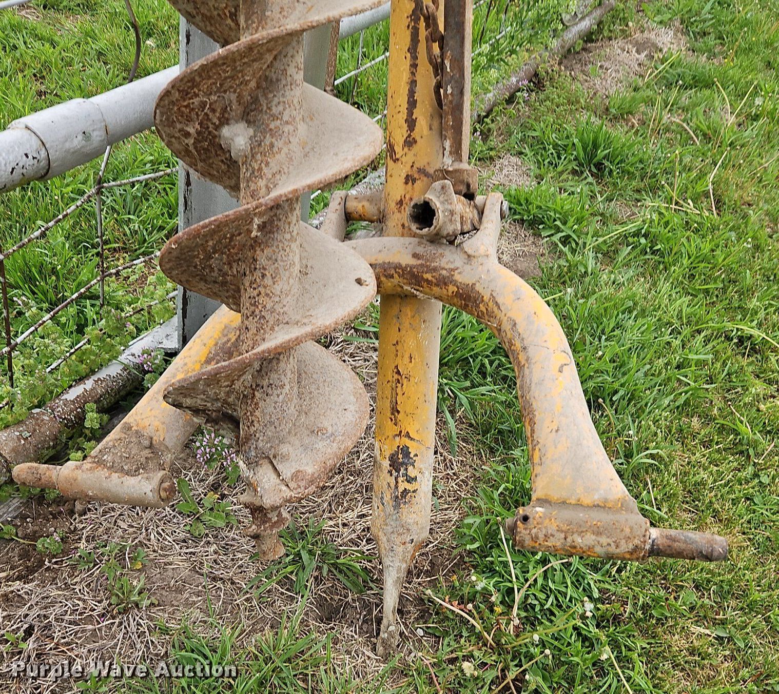 Post hole auger in LaCygne, KS Item EI3733 for sale Purple Wave