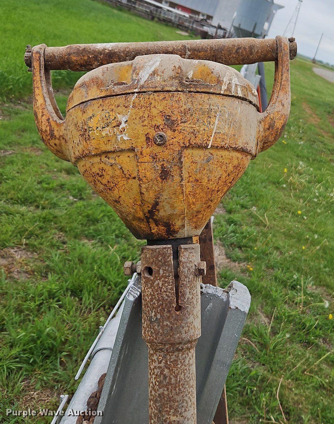 Post hole auger in LaCygne, KS Item EI3733 for sale Purple Wave