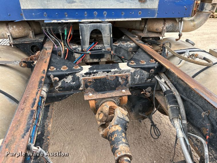 image for item DG4365 1993 Kenworth W900 truck cab and chassis