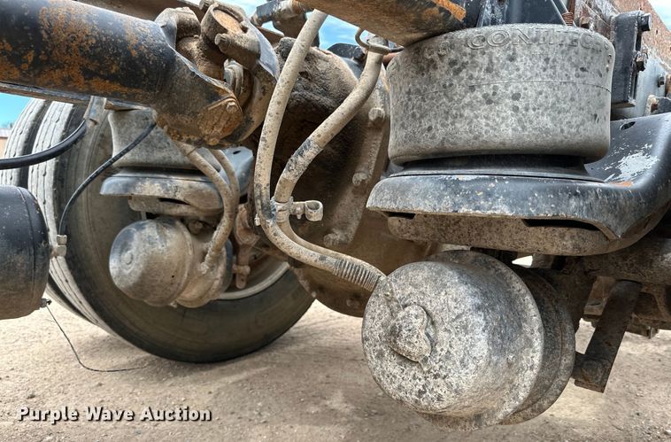 image for item DG4365 1993 Kenworth W900 truck cab and chassis