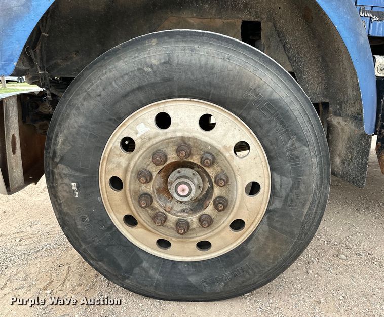 image for item DG4365 1993 Kenworth W900 truck cab and chassis