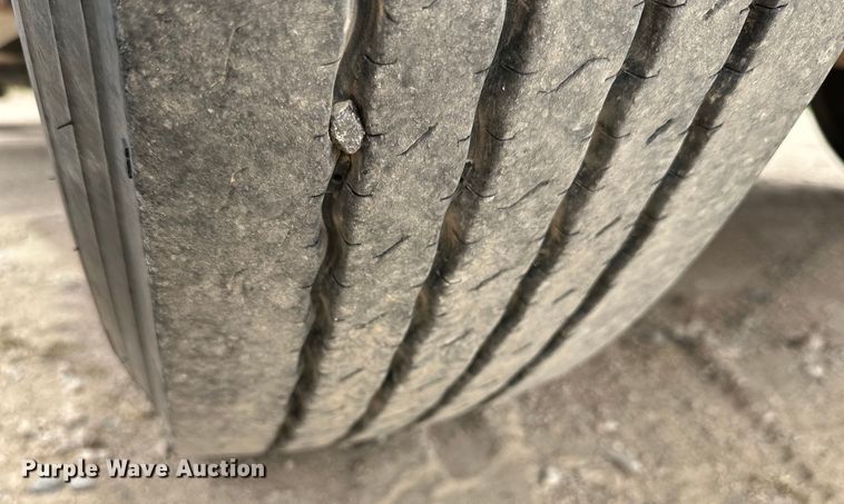 image for item DG4365 1993 Kenworth W900 truck cab and chassis