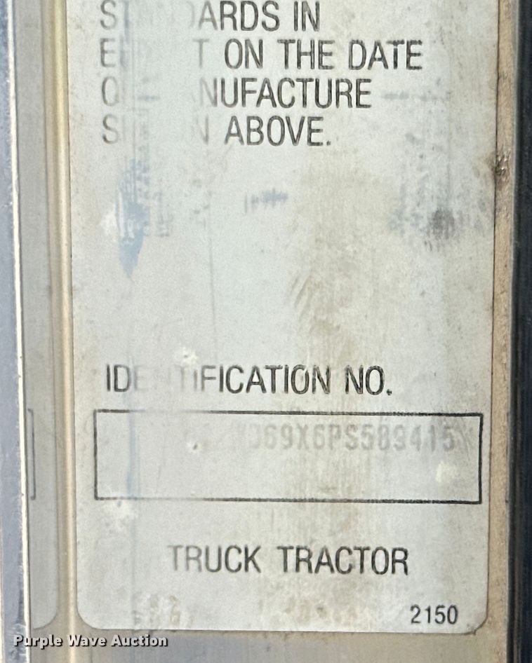 image for item DG4365 1993 Kenworth W900 truck cab and chassis