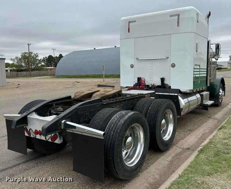 image for item DG4373 1999 Peterbilt 379 semi truck