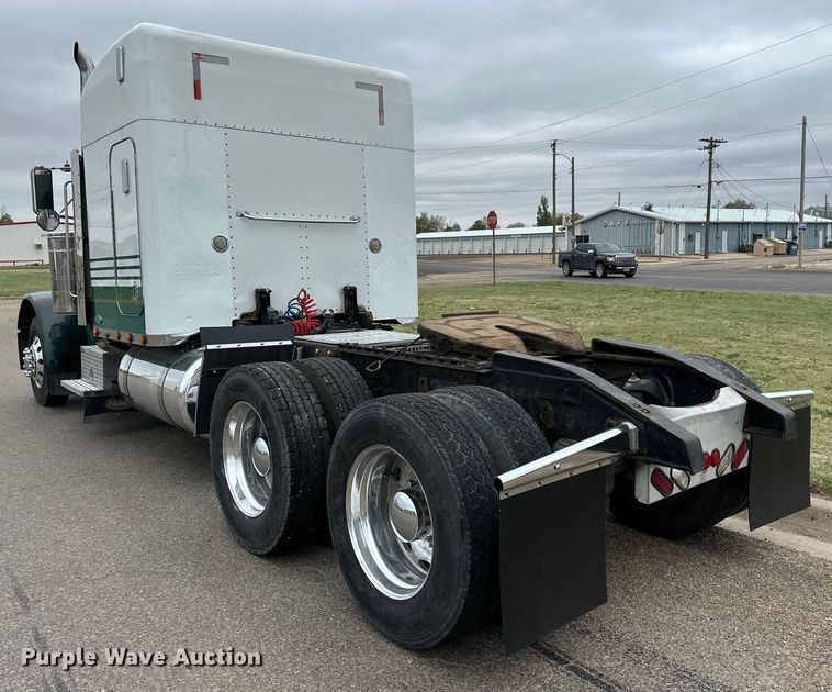 image for item DG4373 1999 Peterbilt 379 semi truck