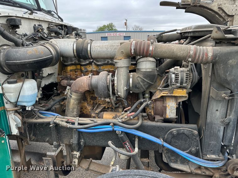 image for item DG4373 1999 Peterbilt 379 semi truck