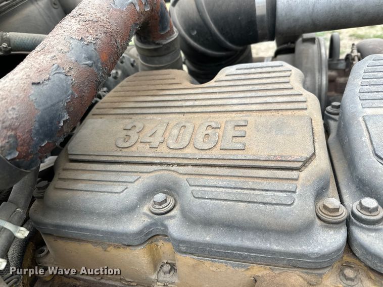 image for item DG4373 1999 Peterbilt 379 semi truck