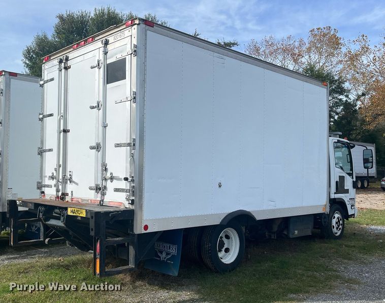 image for item DH8604 2013 Isuzu NRR refrigerated truck