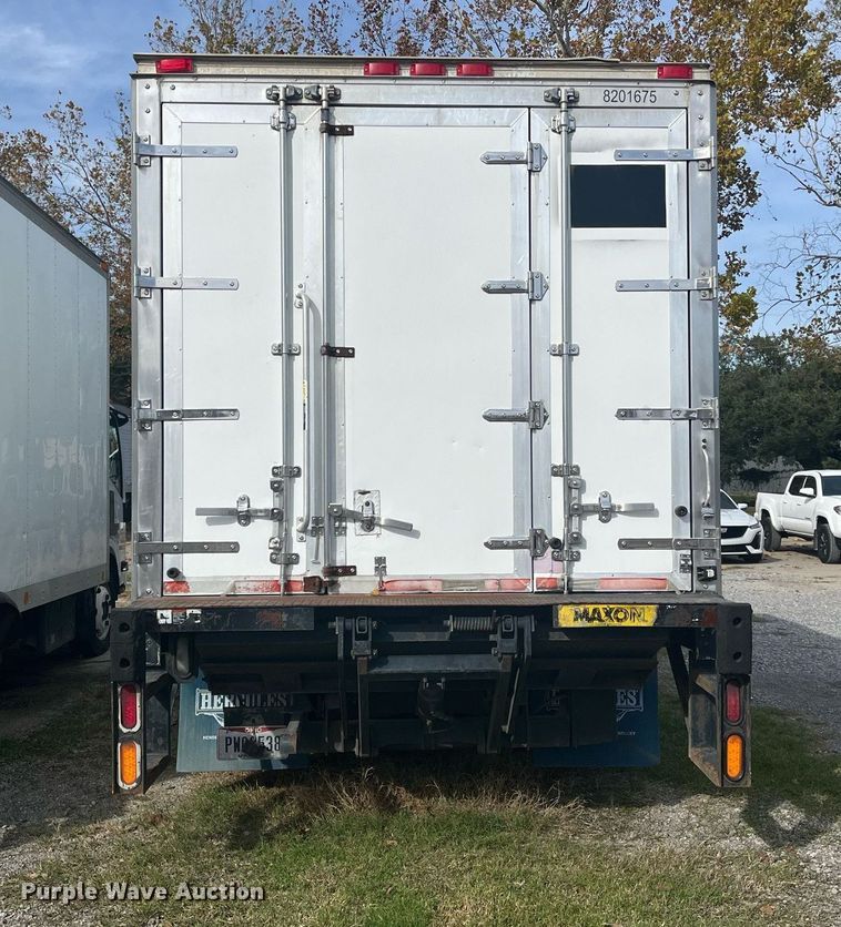 image for item DH8604 2013 Isuzu NRR refrigerated truck