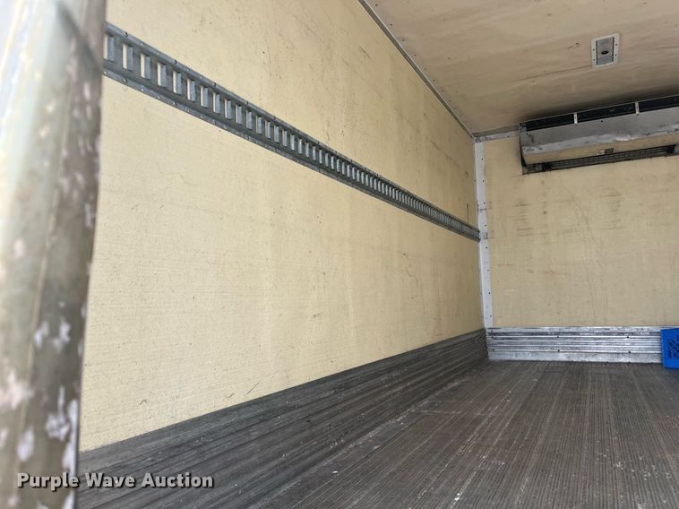 image for item DH8604 2013 Isuzu NRR refrigerated truck