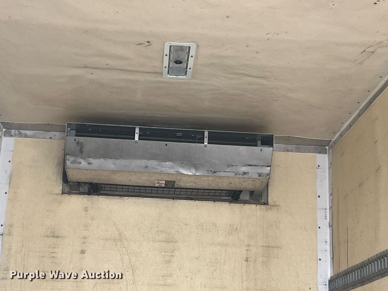 image for item DH8604 2013 Isuzu NRR refrigerated truck