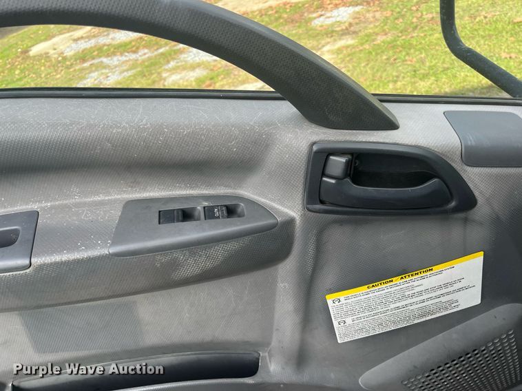 image for item DH8604 2013 Isuzu NRR refrigerated truck