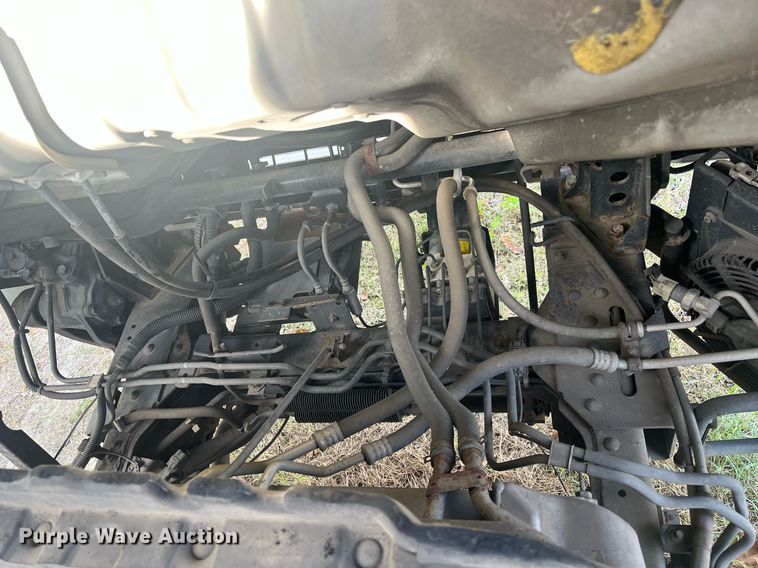 image for item DH8604 2013 Isuzu NRR refrigerated truck