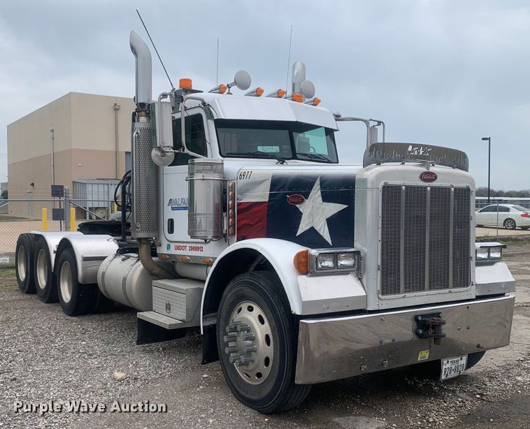 image for item DM7772 2007 Peterbilt 379 semi truck