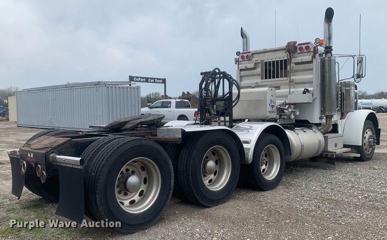 image for item DM7772 2007 Peterbilt 379 semi truck