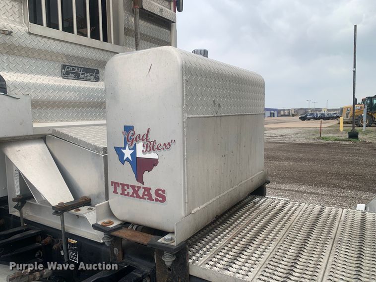 image for item DM7772 2007 Peterbilt 379 semi truck