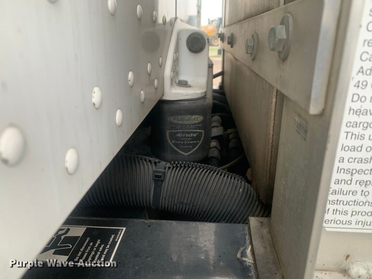 image for item DM7772 2007 Peterbilt 379 semi truck