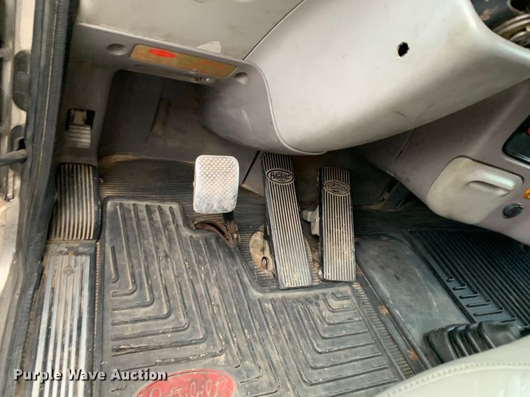 image for item DM7772 2007 Peterbilt 379 semi truck