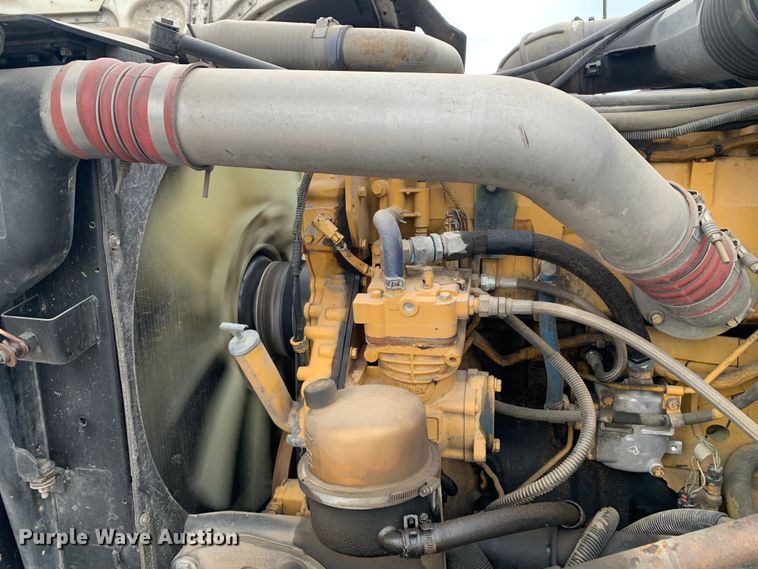 image for item DM7772 2007 Peterbilt 379 semi truck