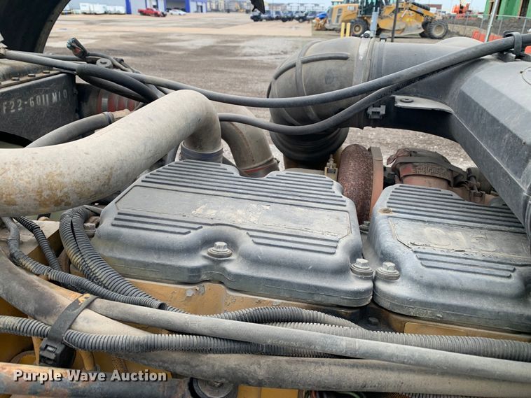 image for item DM7772 2007 Peterbilt 379 semi truck