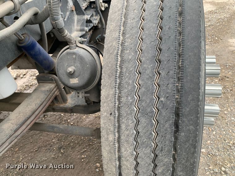 image for item DM7772 2007 Peterbilt 379 semi truck