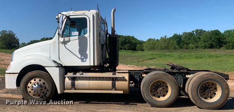 image for item DM7794 2009 Freightliner Columbia  semi truck