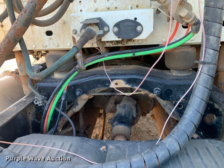 image for item DM7794 2009 Freightliner Columbia  semi truck