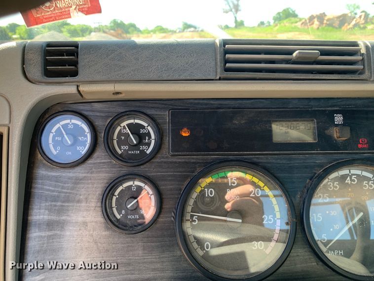 image for item DM7794 2009 Freightliner Columbia  semi truck