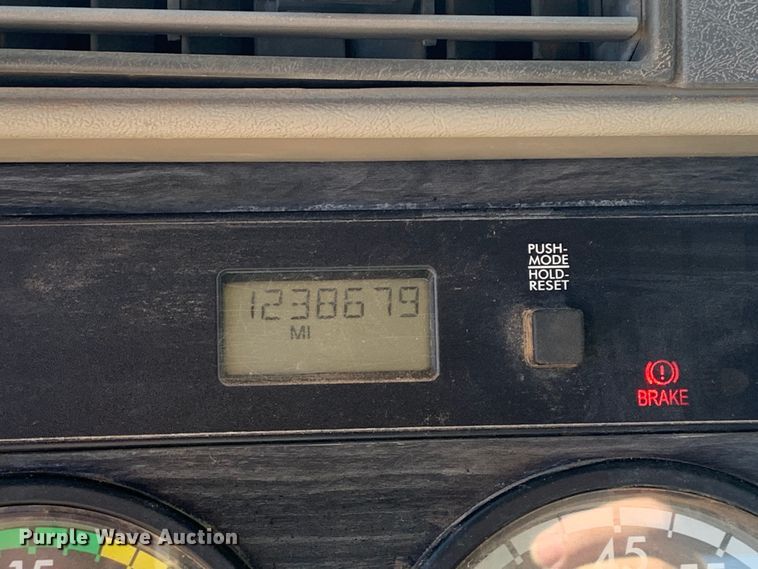 image for item DM7794 2009 Freightliner Columbia  semi truck