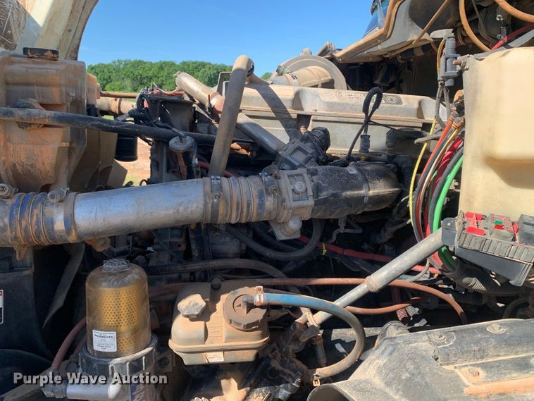 image for item DM7794 2009 Freightliner Columbia  semi truck