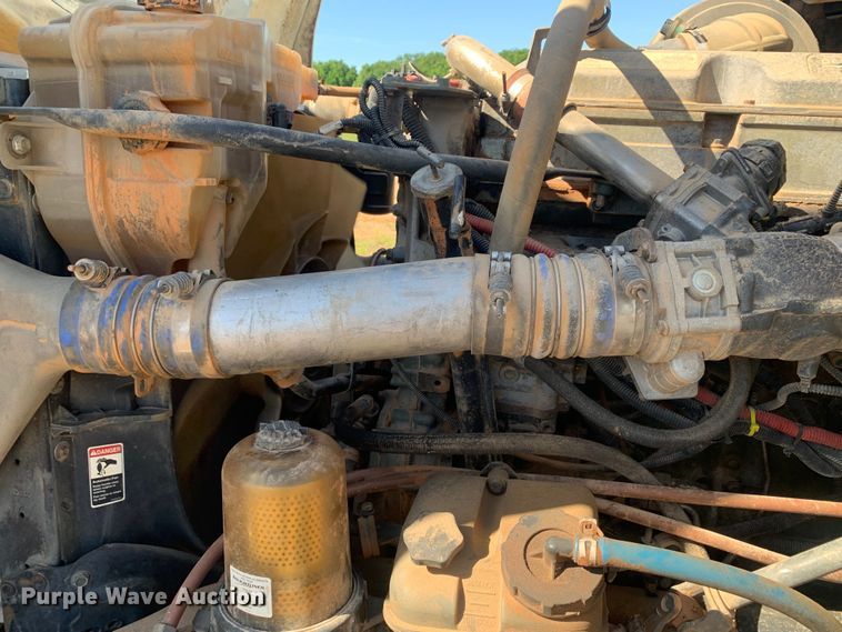 image for item DM7794 2009 Freightliner Columbia  semi truck