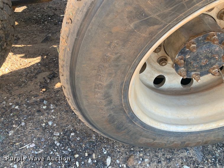 image for item DM7794 2009 Freightliner Columbia  semi truck