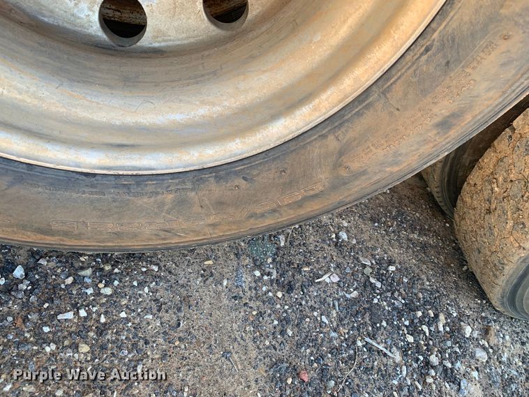 image for item DM7794 2009 Freightliner Columbia  semi truck