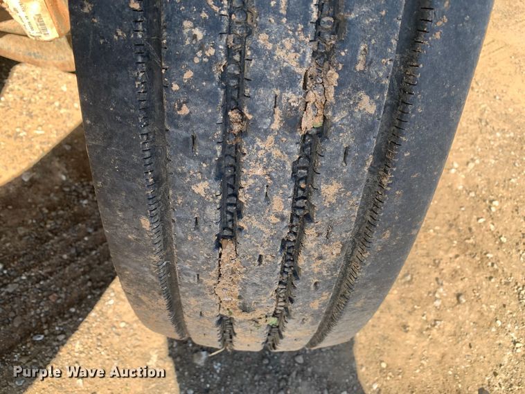 image for item DM7794 2009 Freightliner Columbia  semi truck