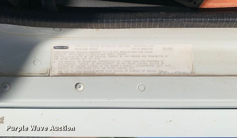 image for item DM7794 2009 Freightliner Columbia  semi truck