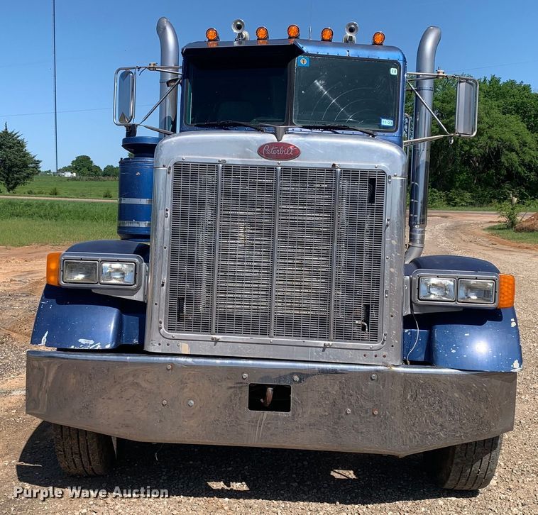 image for item DM7796 1989 Peterbilt 379 semi truck