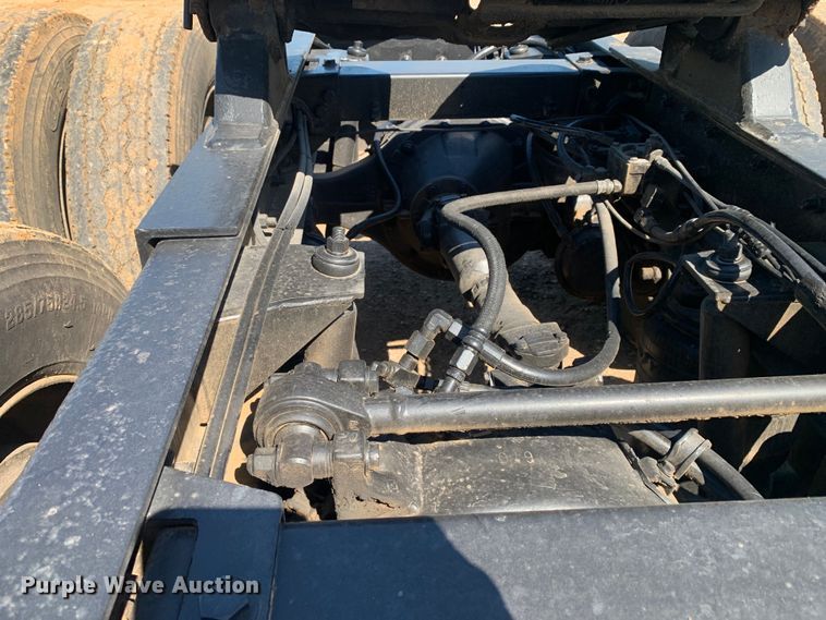 image for item DM7796 1989 Peterbilt 379 semi truck