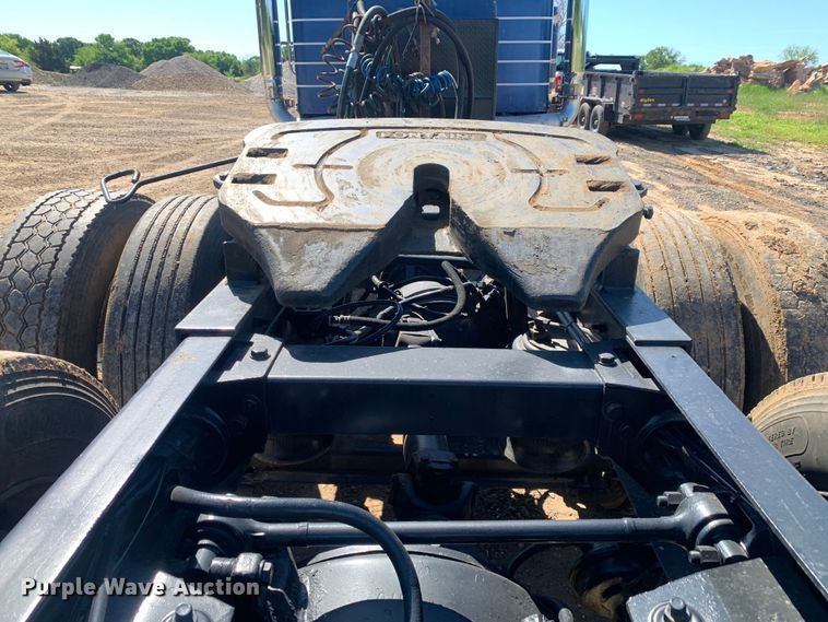 image for item DM7796 1989 Peterbilt 379 semi truck