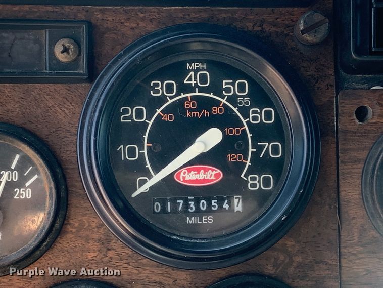 image for item DM7796 1989 Peterbilt 379 semi truck